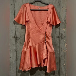 Free People Peach Scarlett V-Neck Wrap Style Mini Dress Size Medium NWOT